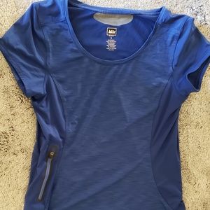 REI basic Top